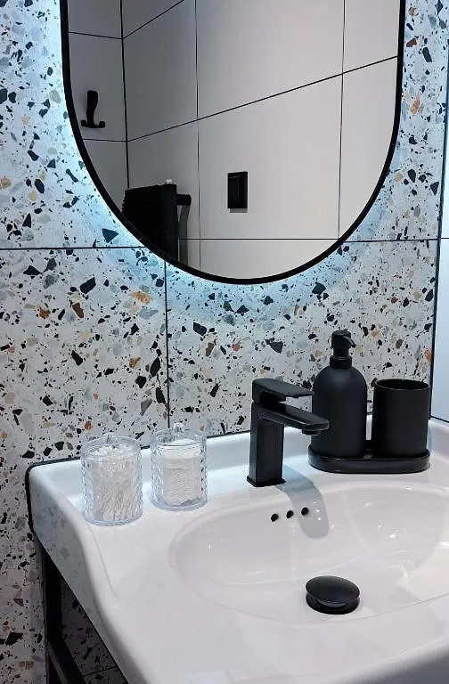 Lion Apartments - Premium Studio Krakow 0*,